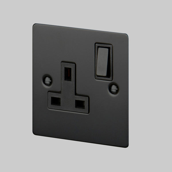 One Gang 13 Amp Switched Plug Socket In Black