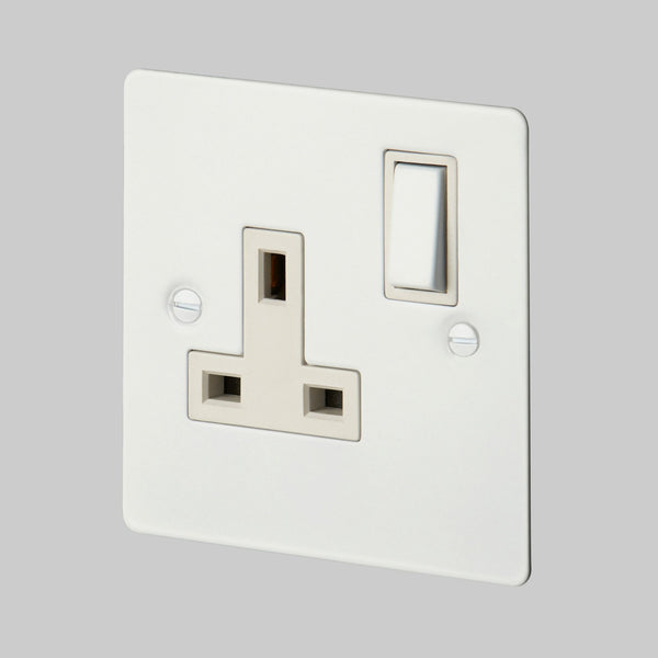 One Gang 13 Amp Switched Plug Socket In White