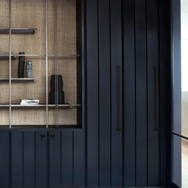 Knurled Closet Bar Handle In Solid Smoked Brozne