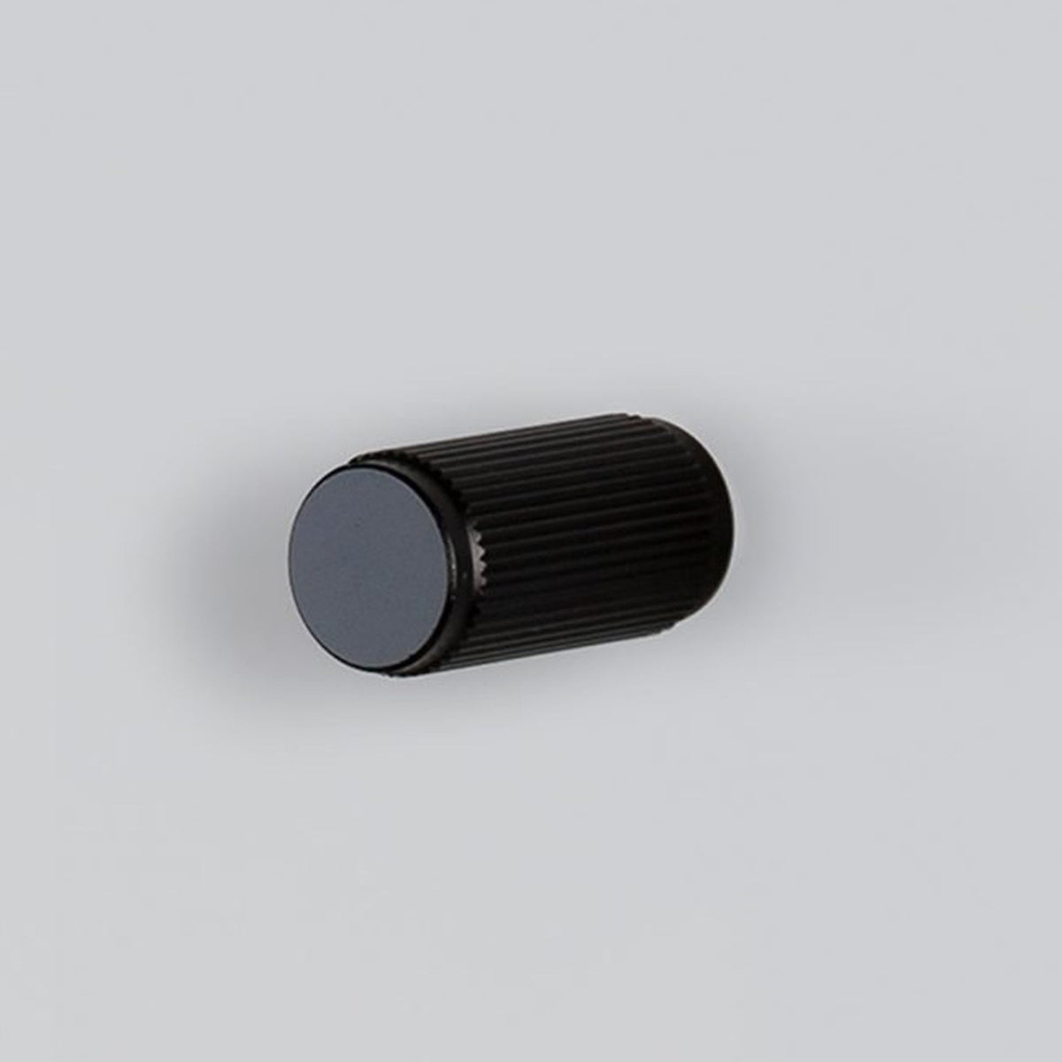 Linear Knurled Furniture Knob Set In Black