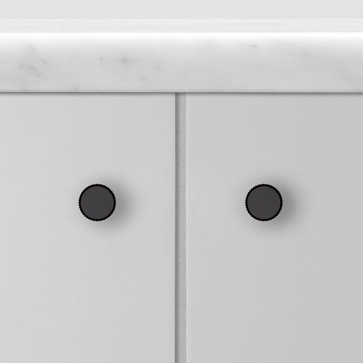 Linear Knurled Furniture Knob Set In Black