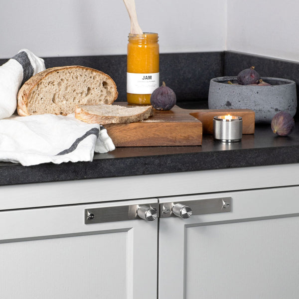 Knurled Furniture Knob Set With Back Plates In Solid Steel