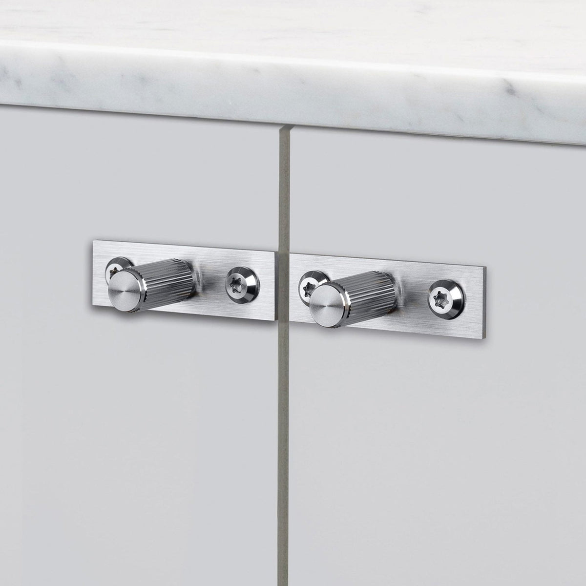 Linear Knurled Furniture Knob Set With Back Plates In Solid Steel