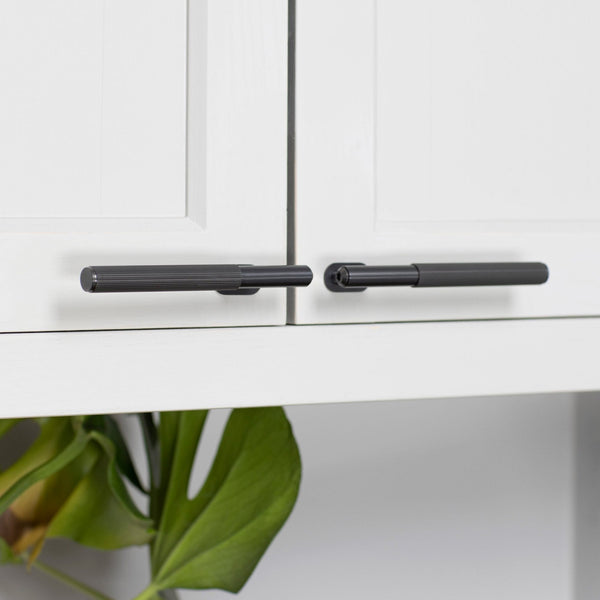 Knurled L-Bar Cabinet Handle In Black