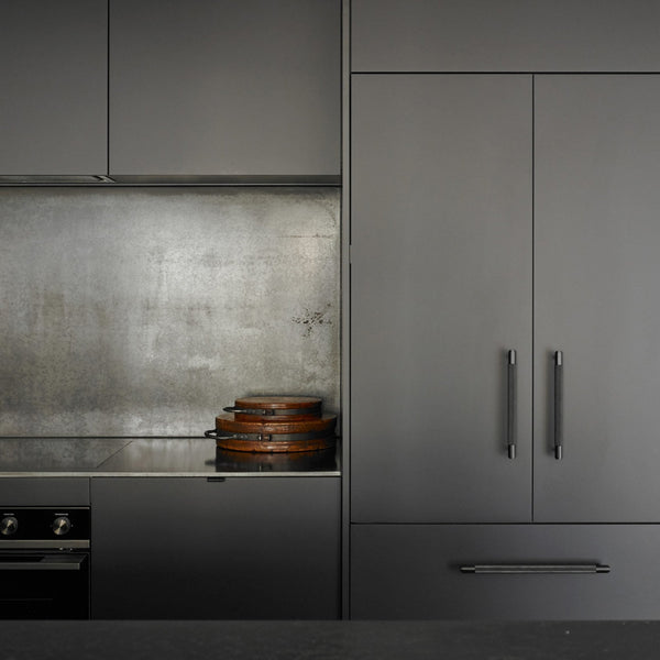 Knurled Medium Pull Bar Cabinet Handle In Solid Smoked Bronze