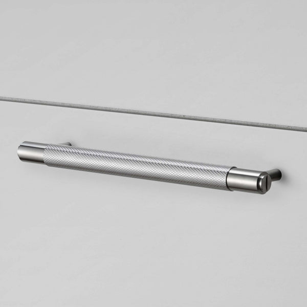 Knurled Medium Pull Bar Cabinet Handle In Solid Steel
