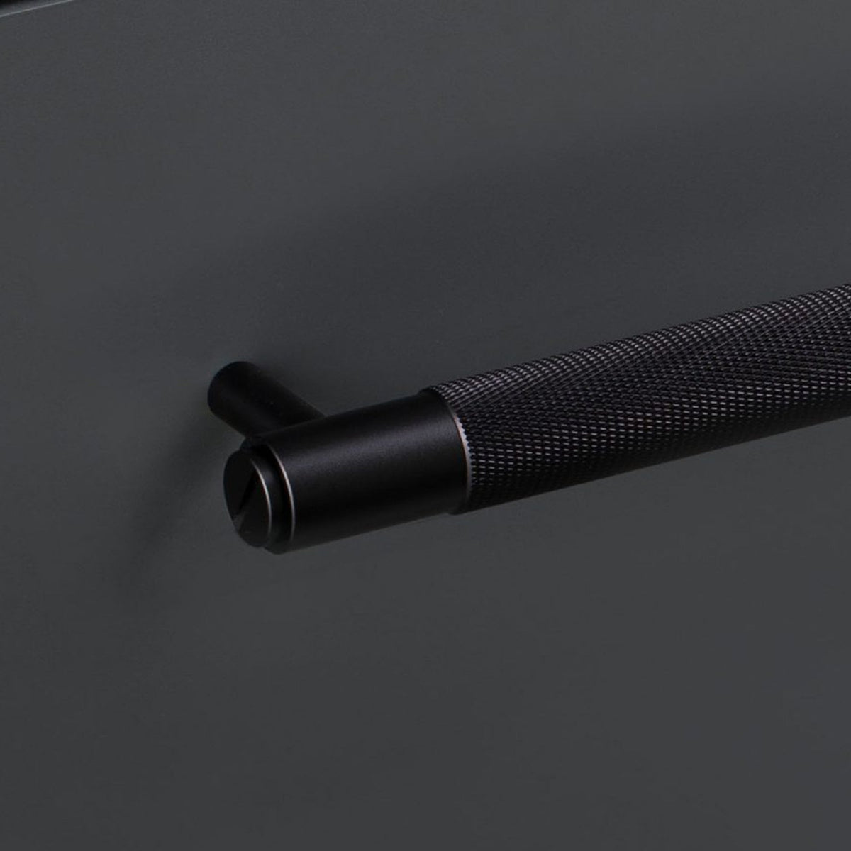 Knurled Large Pull Bar Cabinet Handle In Black