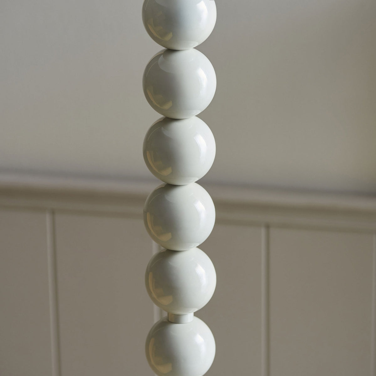 Higgledy Floor Lamp Base in Gloss Almond White Paint Finish