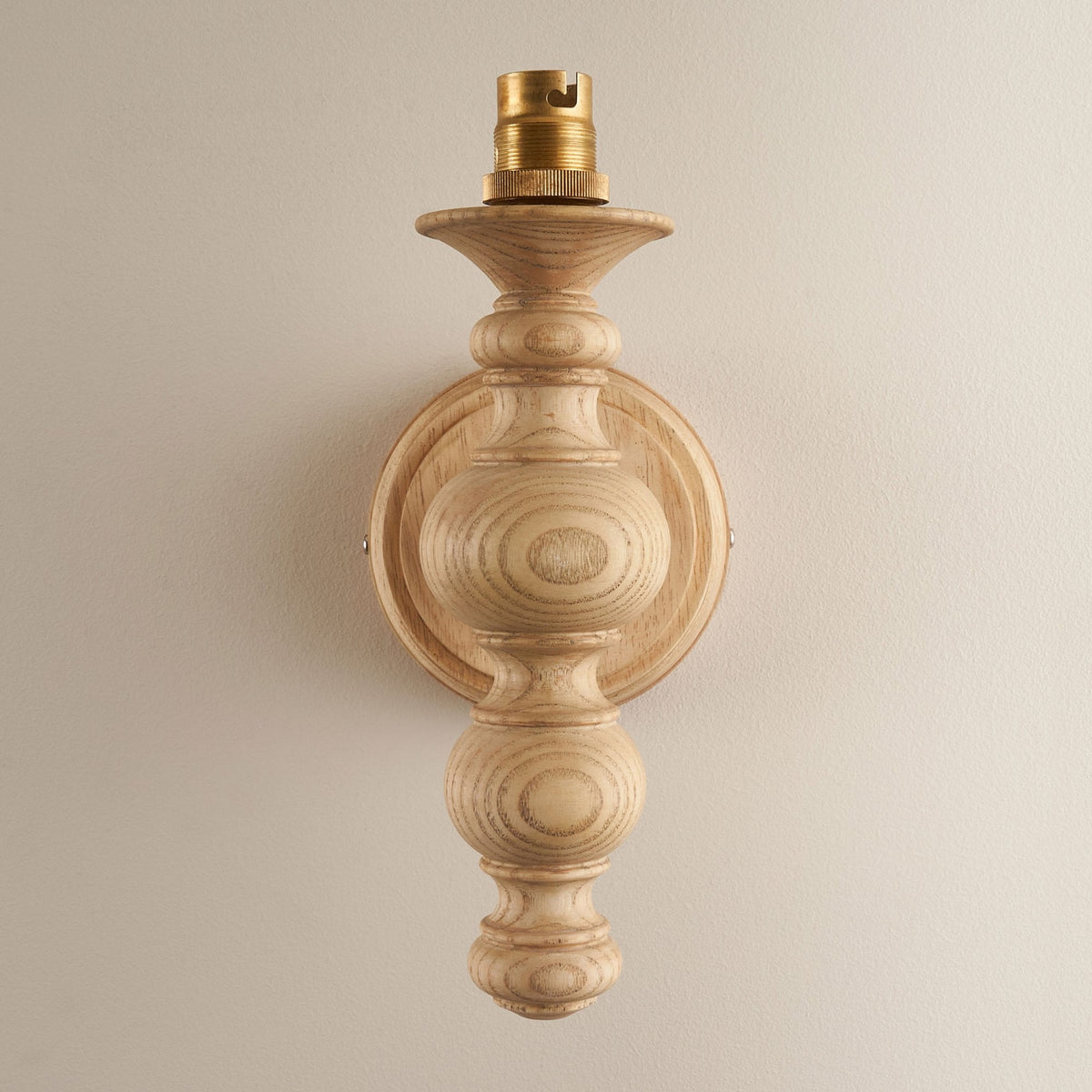 Bibury Wall Light in Natural Ash Finish