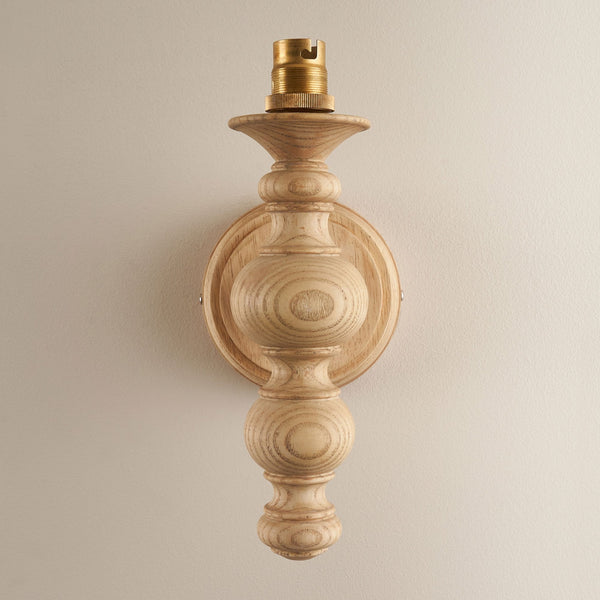 Bibury Wall Light in Natural Ash Finish