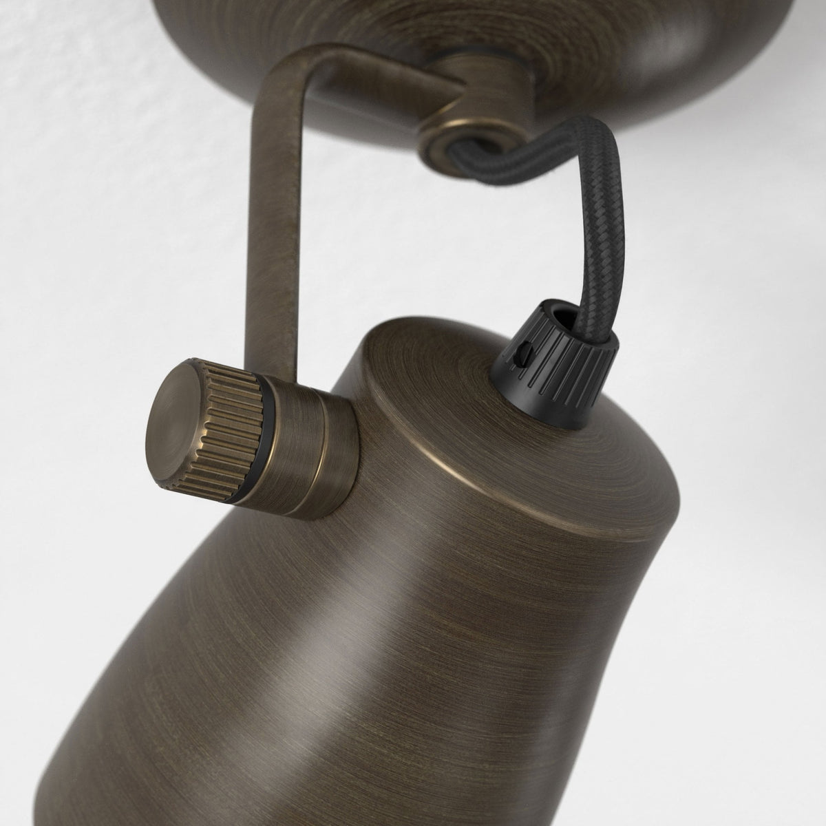 Juno Single Spotlight in Bronze