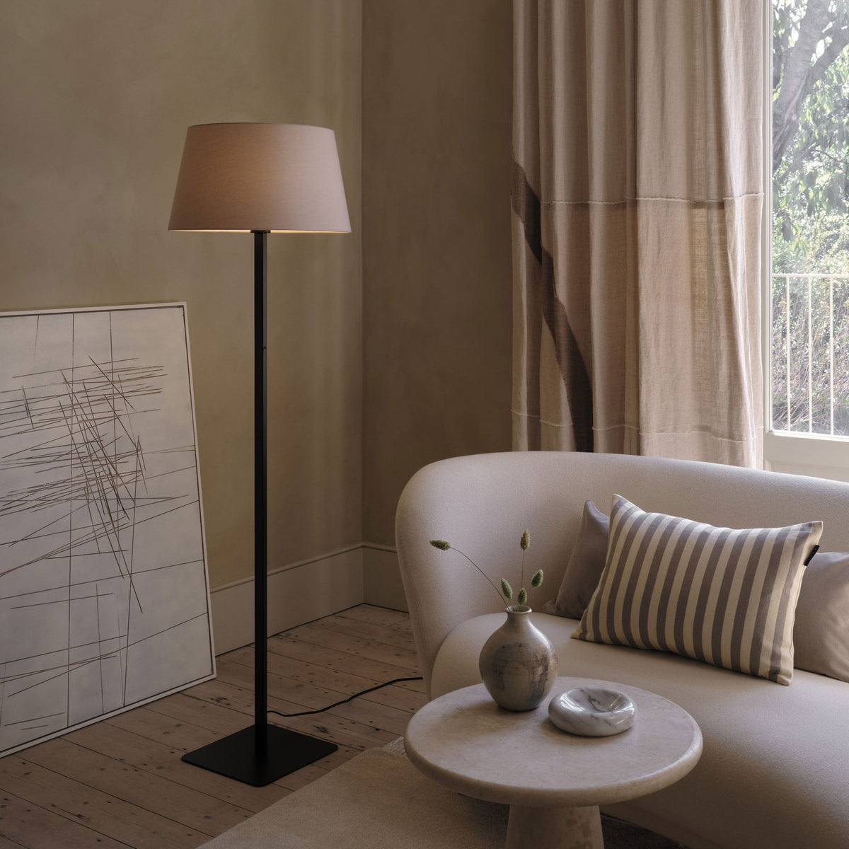 Beaumont Floor Lamp in Matt Black