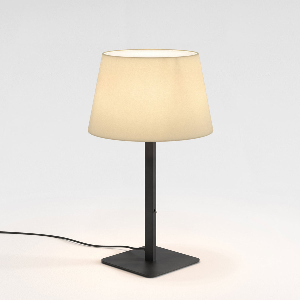 Beaumont Table Lamp in Matt Black