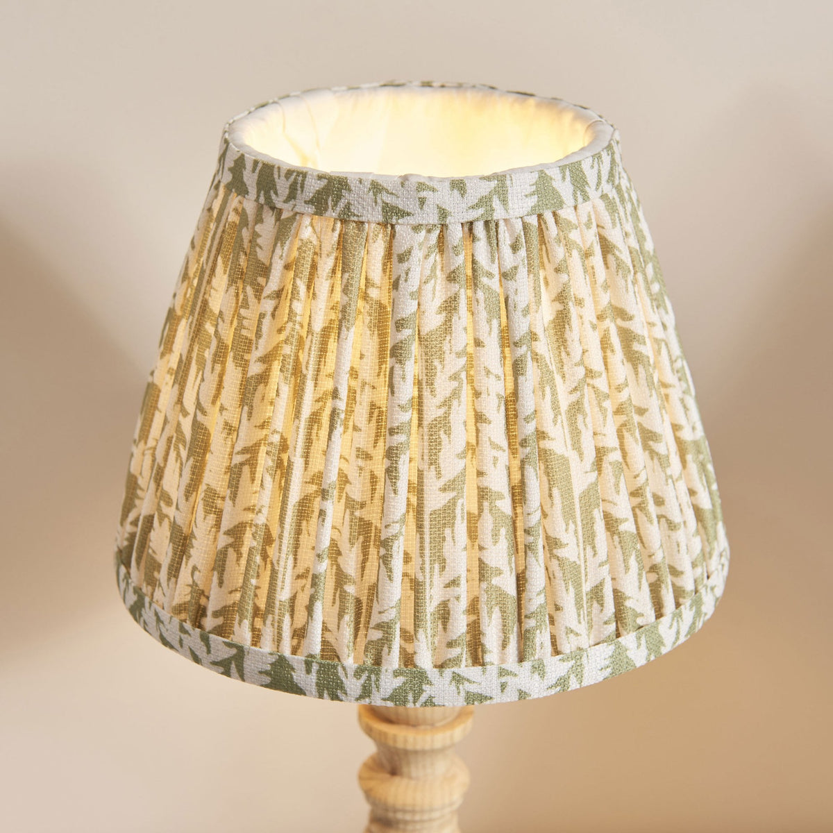 Bibury Table Lamp in Natural Ash with Leaf 20cm Herb Garden Green Shade