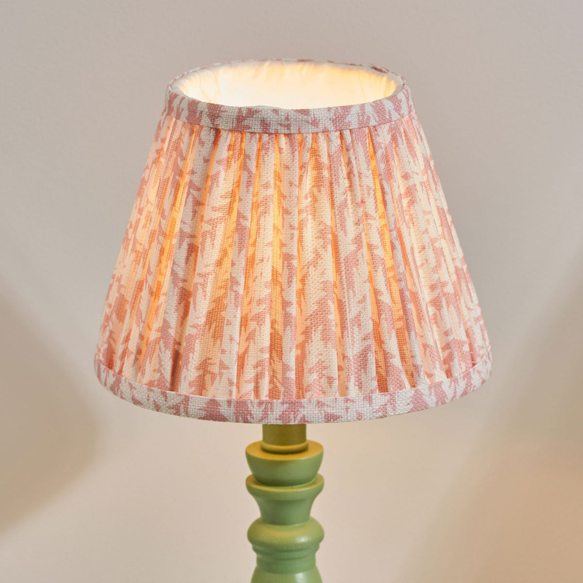 Bibury Table Lamp in Cotswold Green with Leaf 20cm Peachy Keen Shade