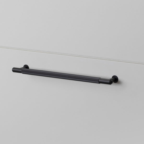 Linear Knurled Medium Pull Bar Cabinet Handle In Black