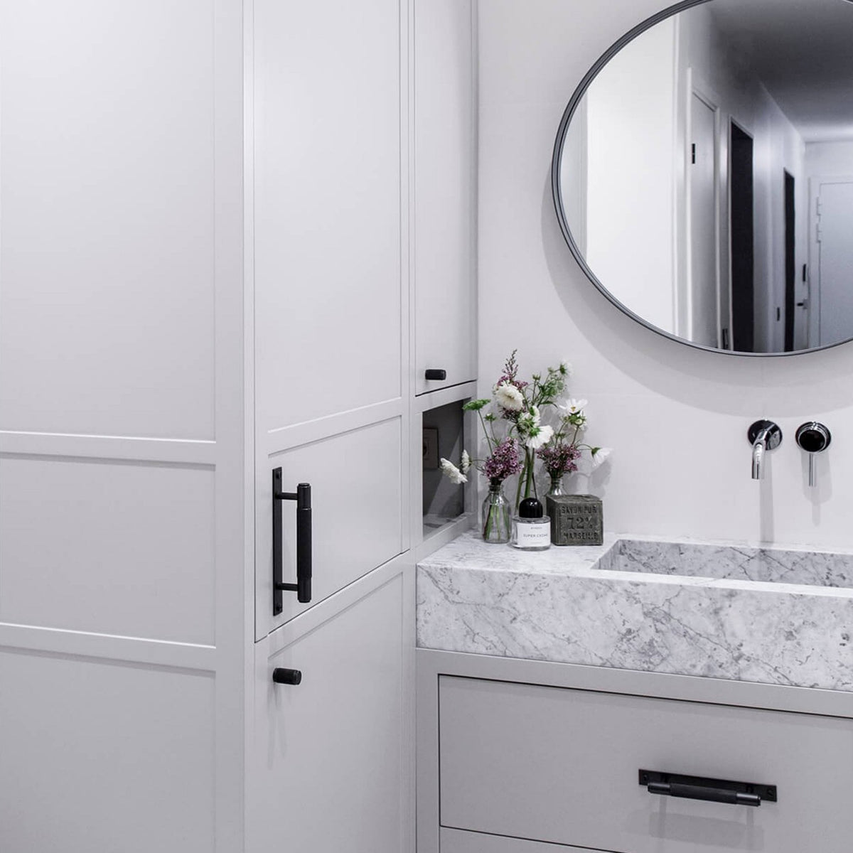 Knurled Small Pull Bar Cabinet Handle With Back Plate In Black