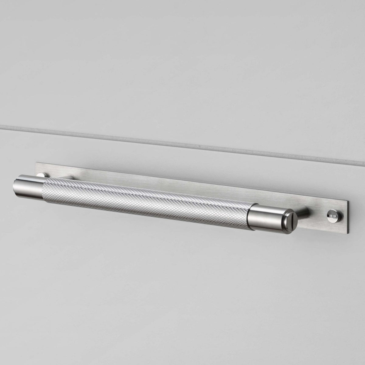 Knurled Small Pull Bar Cabinet Handle With Back Plate In Solid Steel