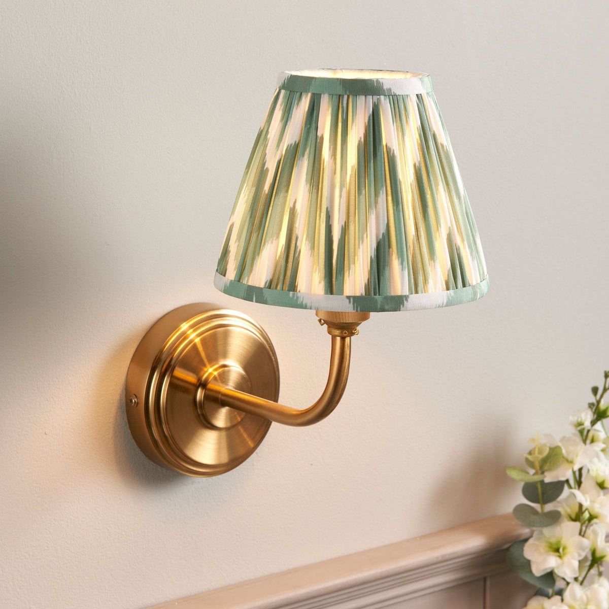 Step Arc Wall Light in Brushed Aged Brass with Zigzag 16cm Cotswold Green Shade
