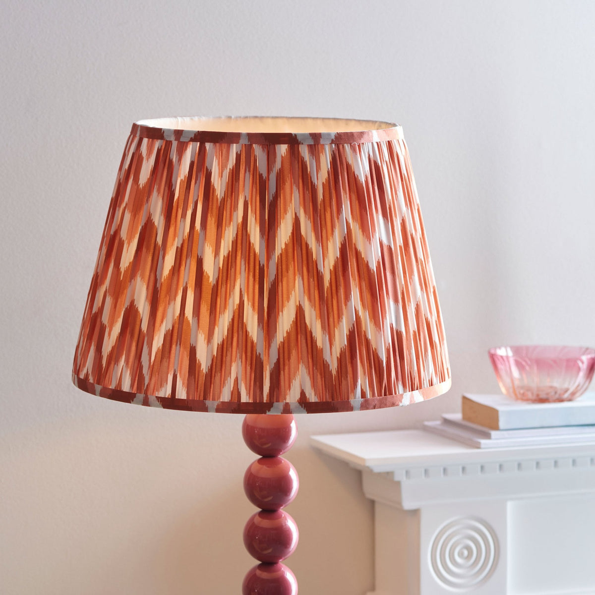 Higgledy Floor Lamp in Gloss Pink Clay with Zigzag 40cm Apricot Orange Shade