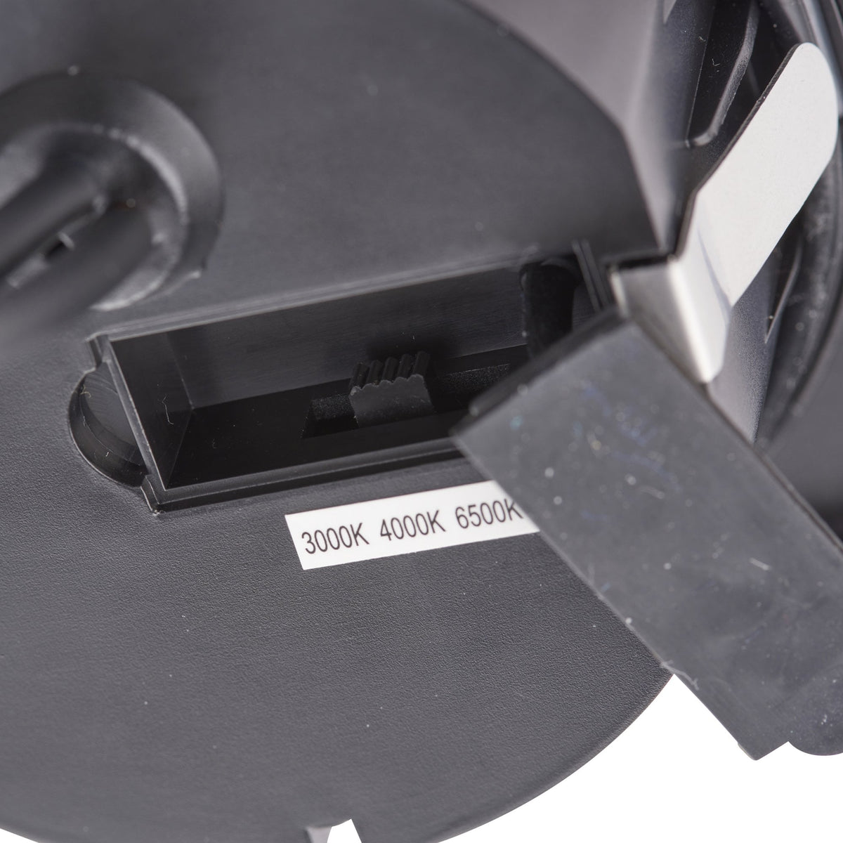 A close-up of the light's rear, showing the colour temperature switch (3000K, 4000K, 6500K).