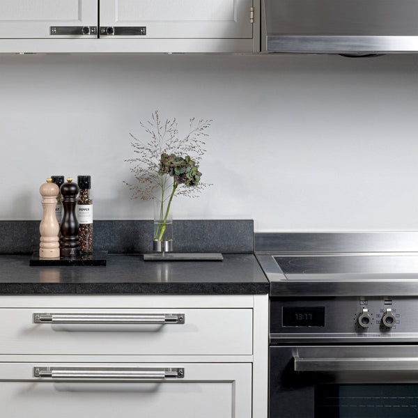 Knurled Medium Pull Bar Cabinet Handle With Back Plate In Solid Steel