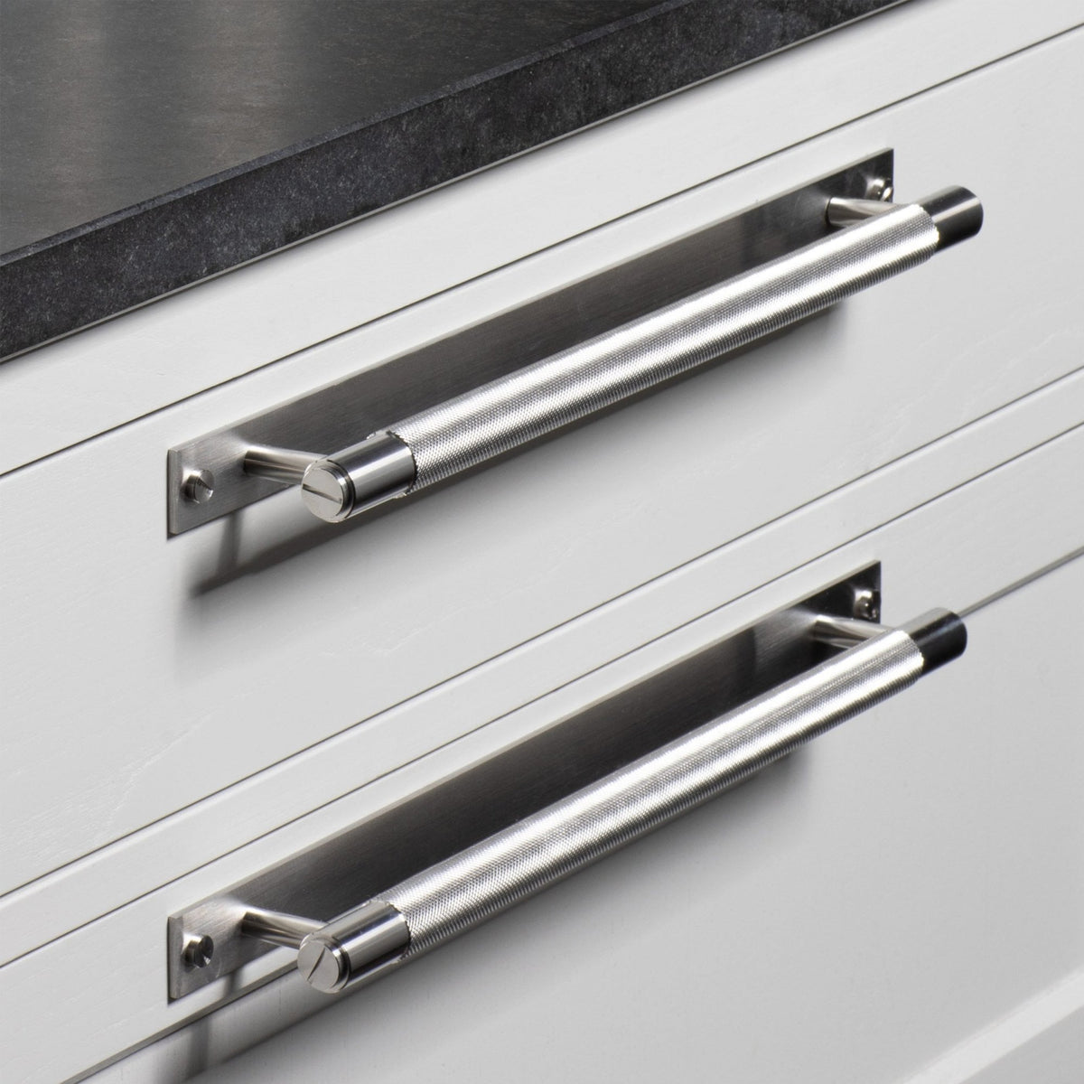 Knurled Large Pull Bar Cabinet Handle With Back Plate In Solid Steel