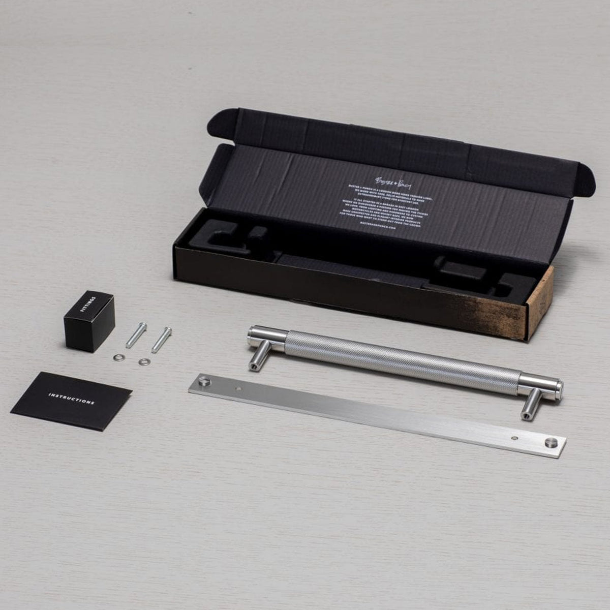 Knurled Large Pull Bar Cabinet Handle With Back Plate In Solid Steel