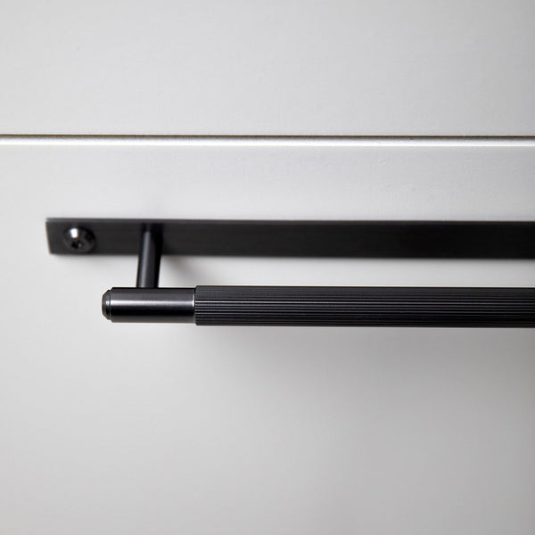 Linear Knurled Large Pull Bar Cabinet Handle With Back Plate In Gun Metal Grey