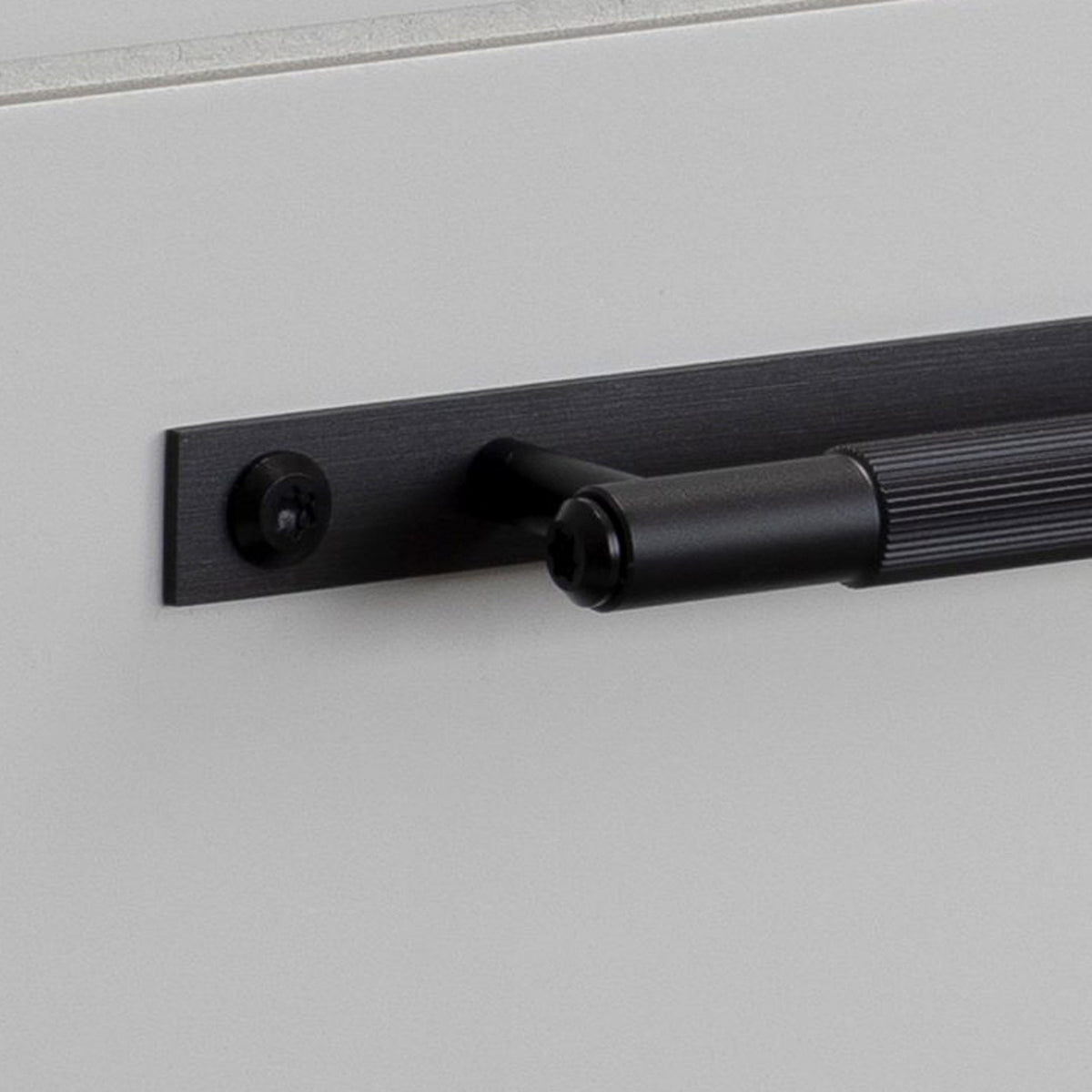 Linear Knurled Medium Pull Bar Cabinet Handle With Back Plate In Black