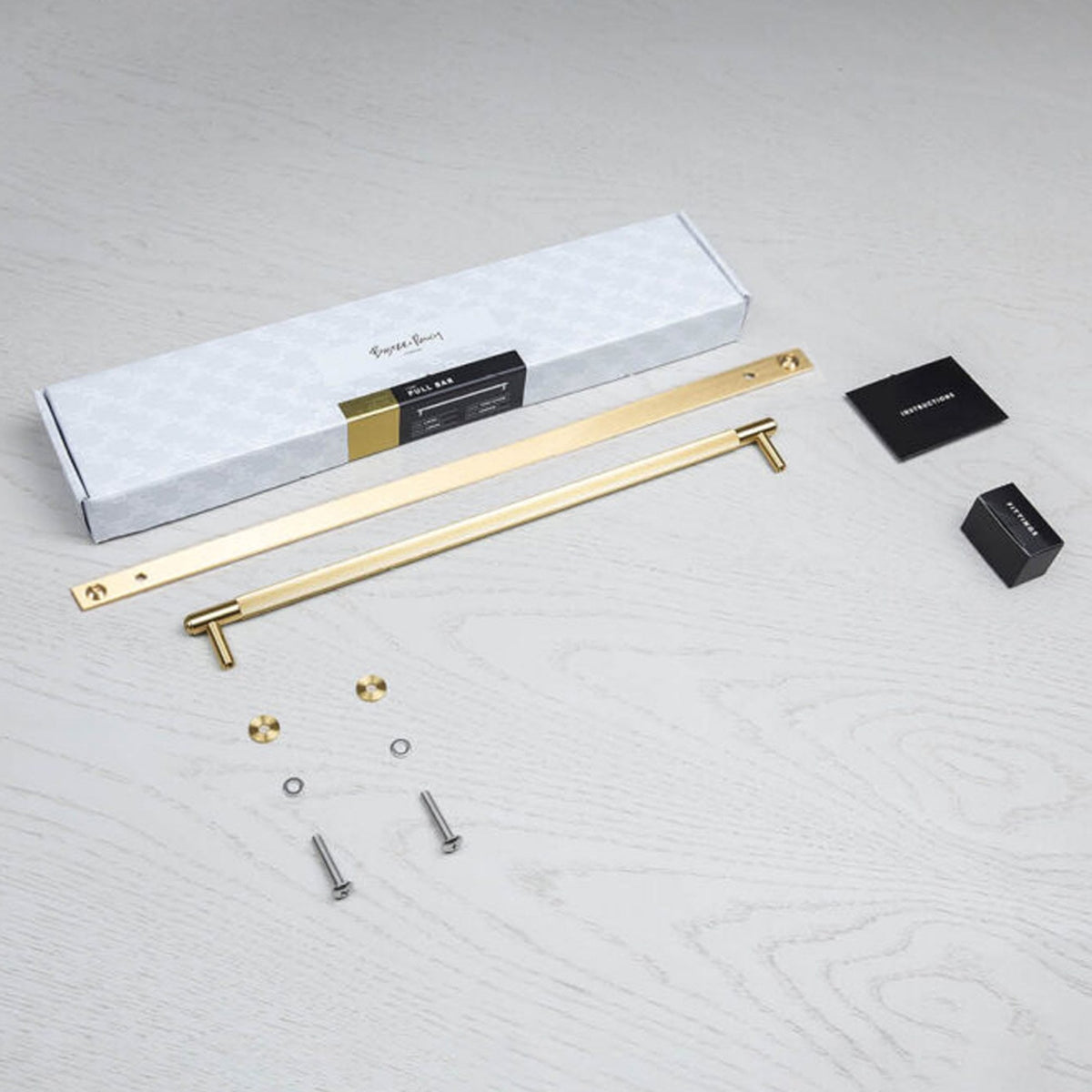 Linear Knurled Medium Pull Bar Cabinet Handle With Back Plate In Solid Brass