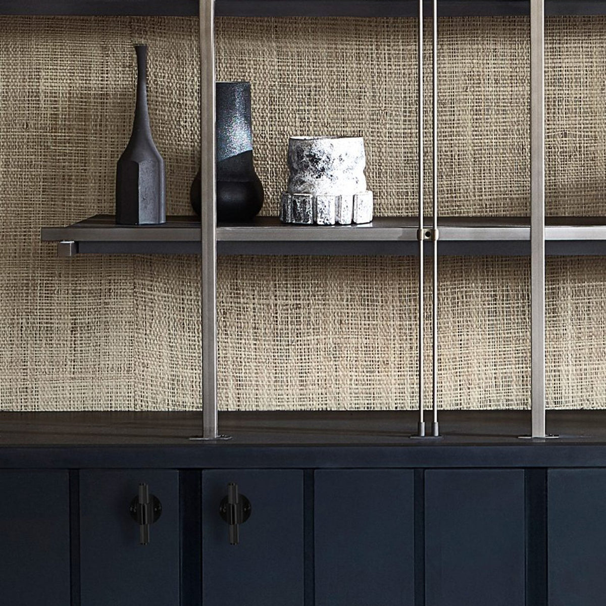 Knurled T-Bar Cabinet Handle With Back Plate In Black