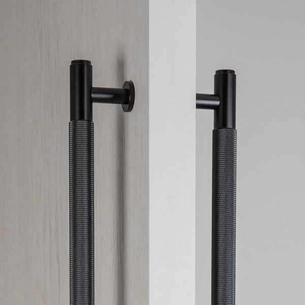 Double Sided Knurled Closet Bar Handle In Black