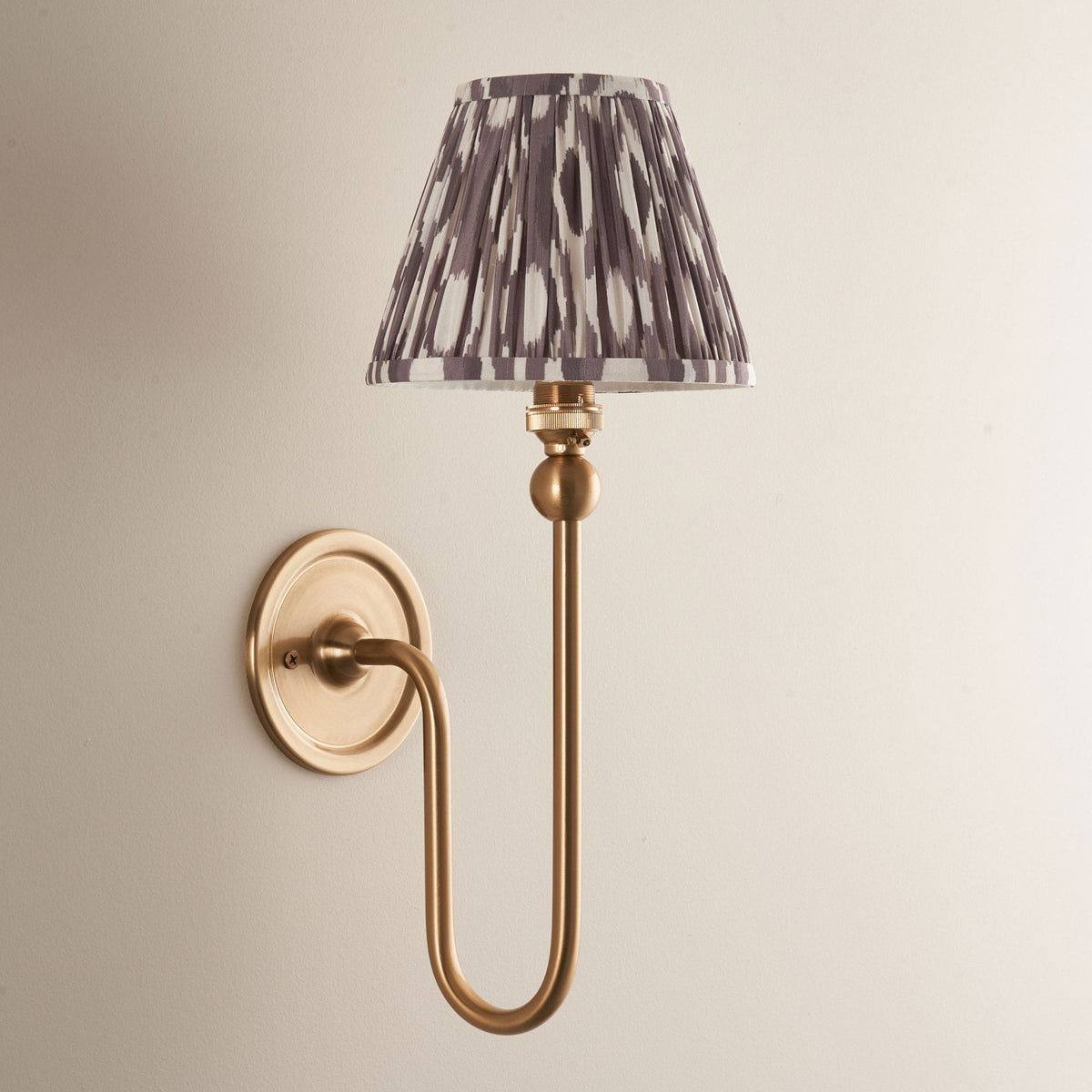Santiago Curved Wall Light in Brushed Aged Brass with Ikat 16cm Pearl Grey Shade