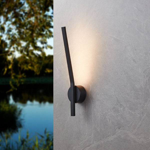 Taparita IP55 Minimalist Exterior LED Wall Light in Black