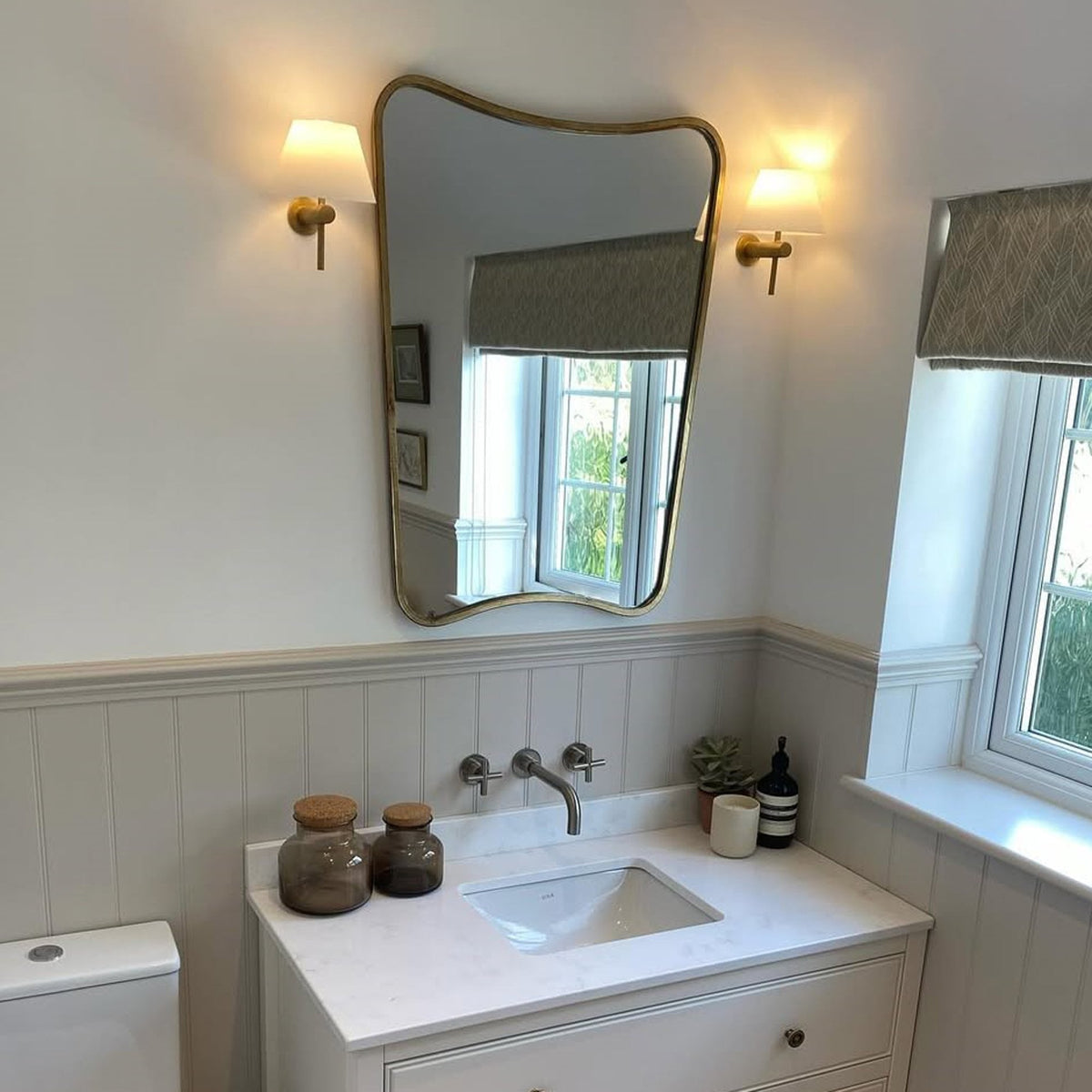 Roma IP44 Bathroom Wall Light in Matt Gold