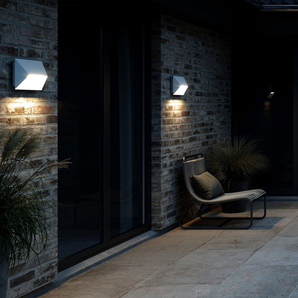 Pontio 27 IP54 Wall Light in White