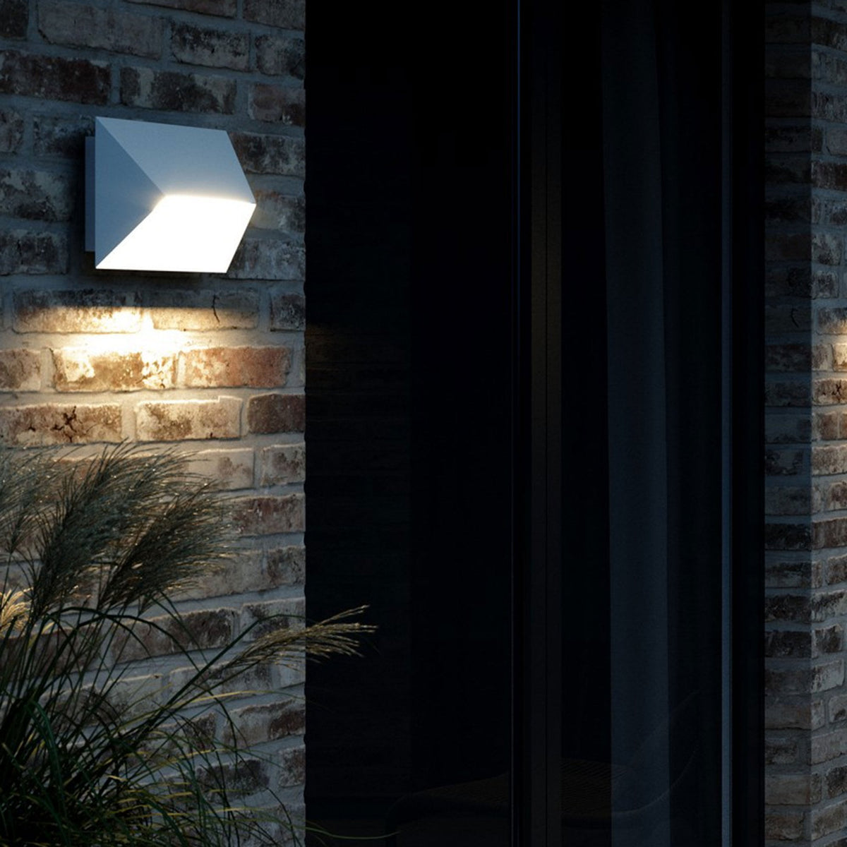 Pontio 27 IP54 Wall Light in White