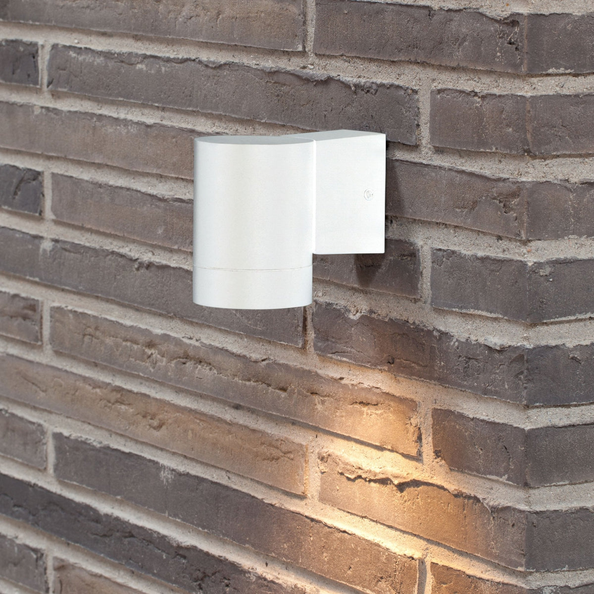 Tin Maxi Outdoor IP54 Single Wall Light in White