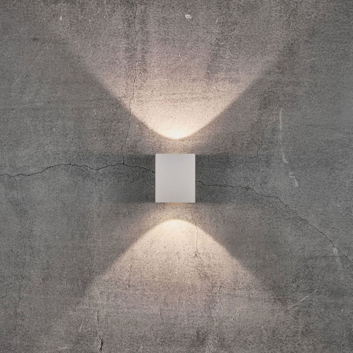 Canto Kubi 2 IP44 Up and Down LED Wall Light in White