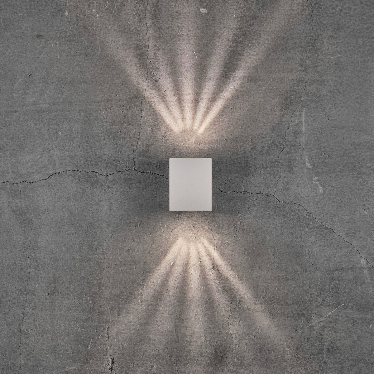 Canto Kubi 2 IP44 Up and Down LED Wall Light in White