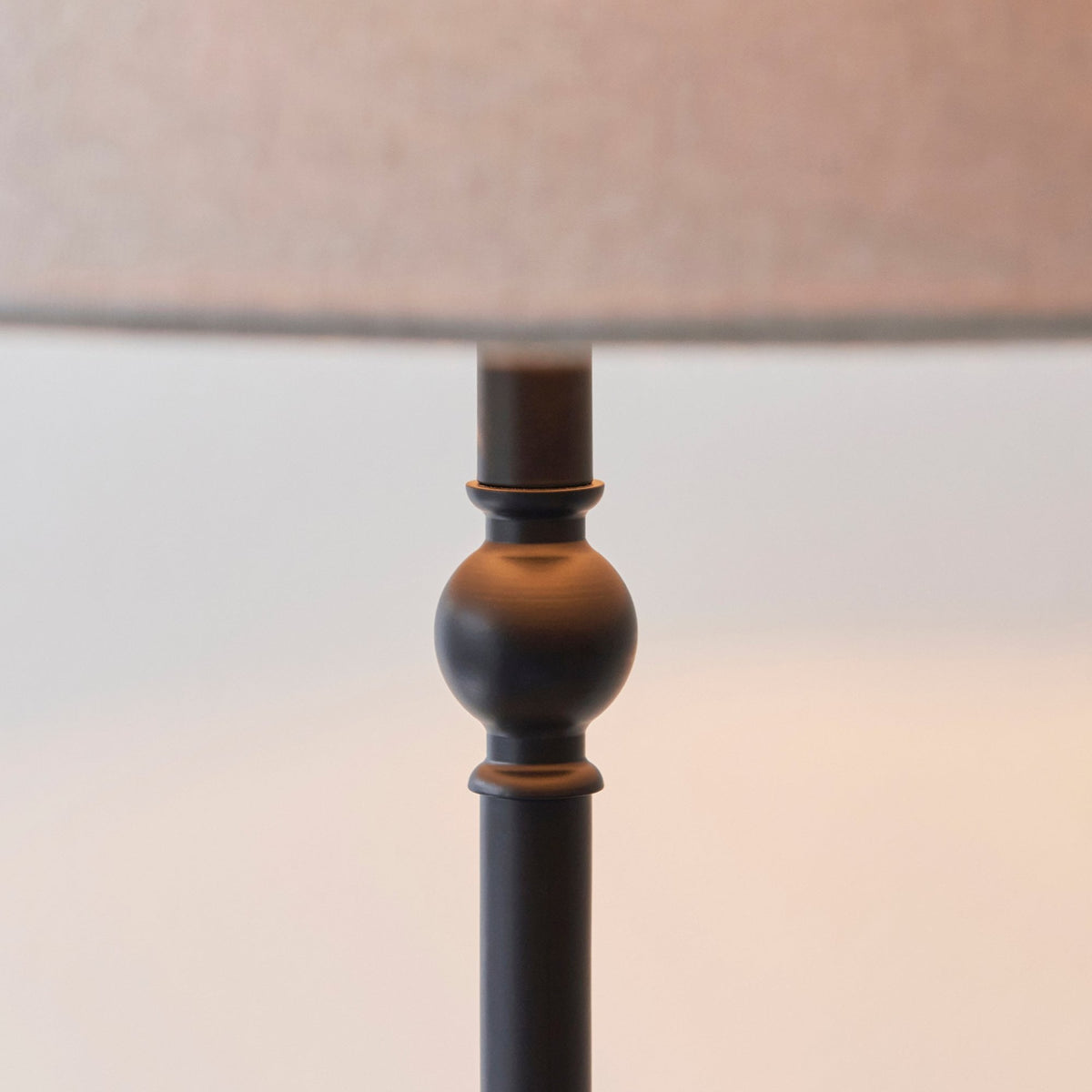 Lille Floor Lamp in Matt Black with Tapered Natural Linen Shade