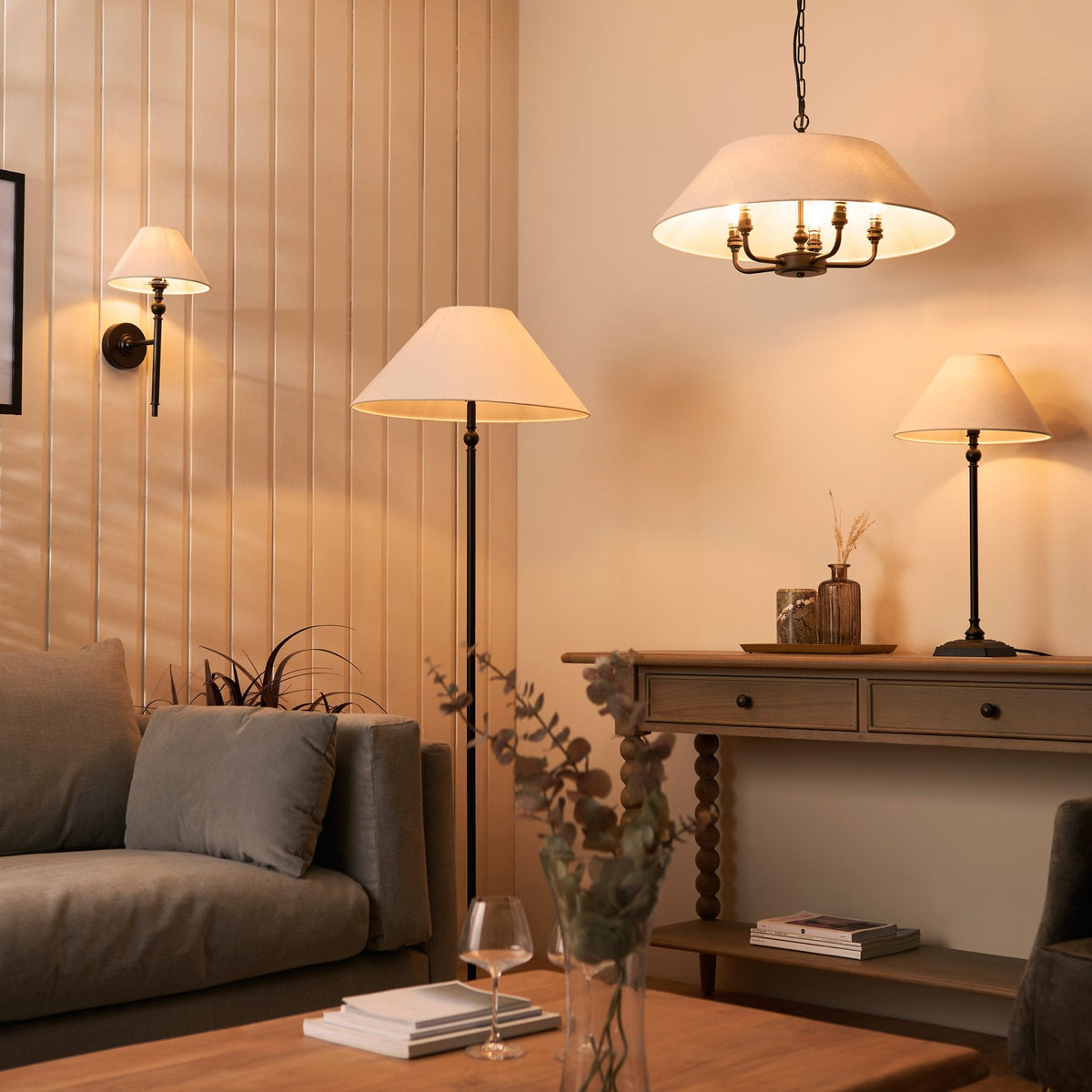 Lille Floor Lamp in Matt Black with Tapered Natural Linen Shade