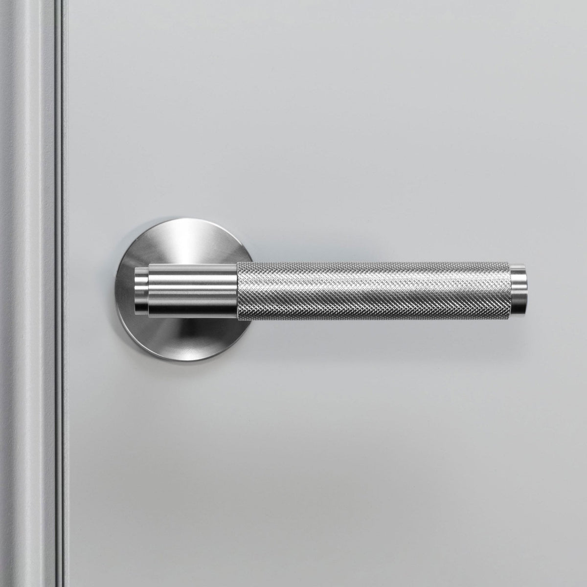 Cross Cut Knurled Door Handle Set In Solid Steel