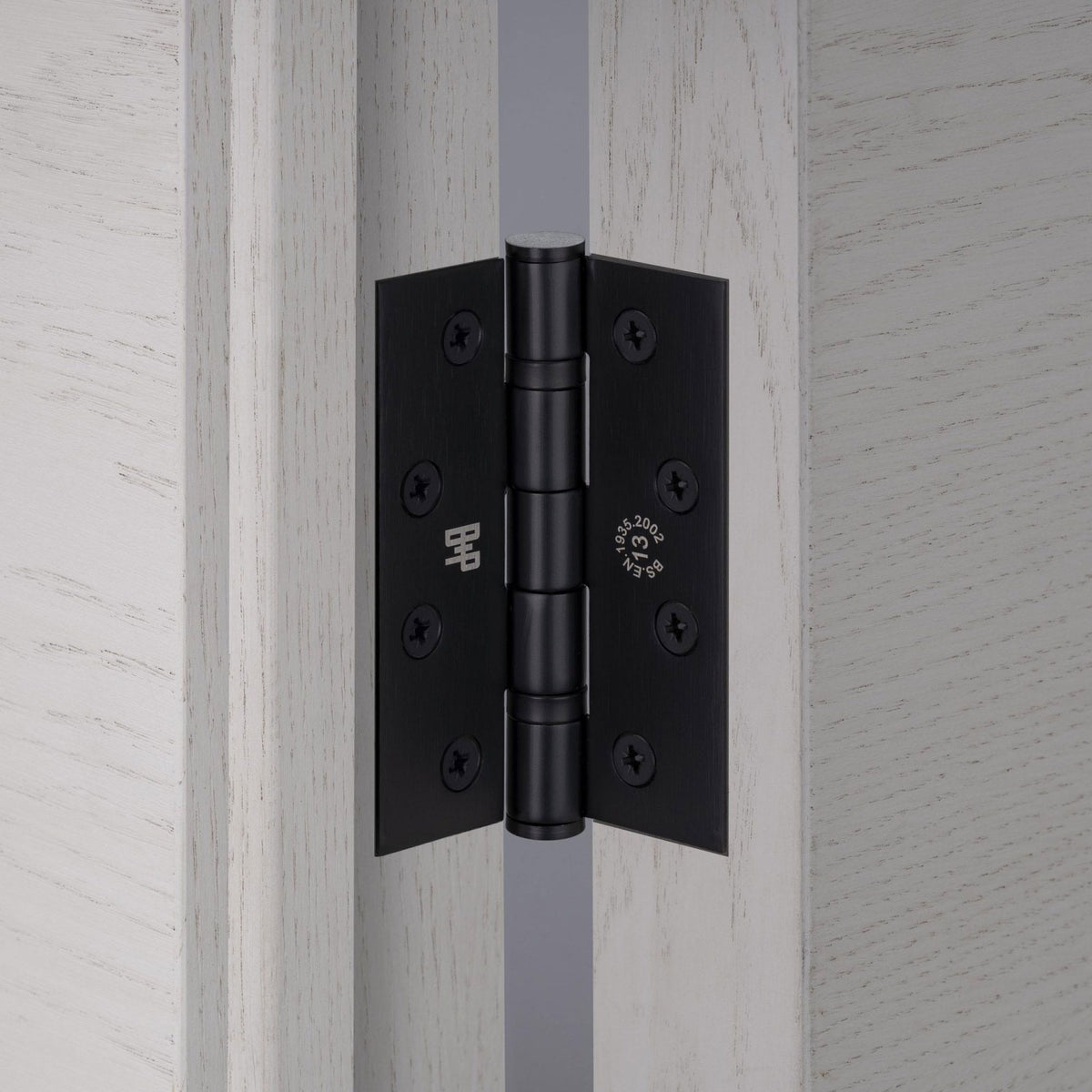 102 Door Hinge Set In Welders Black