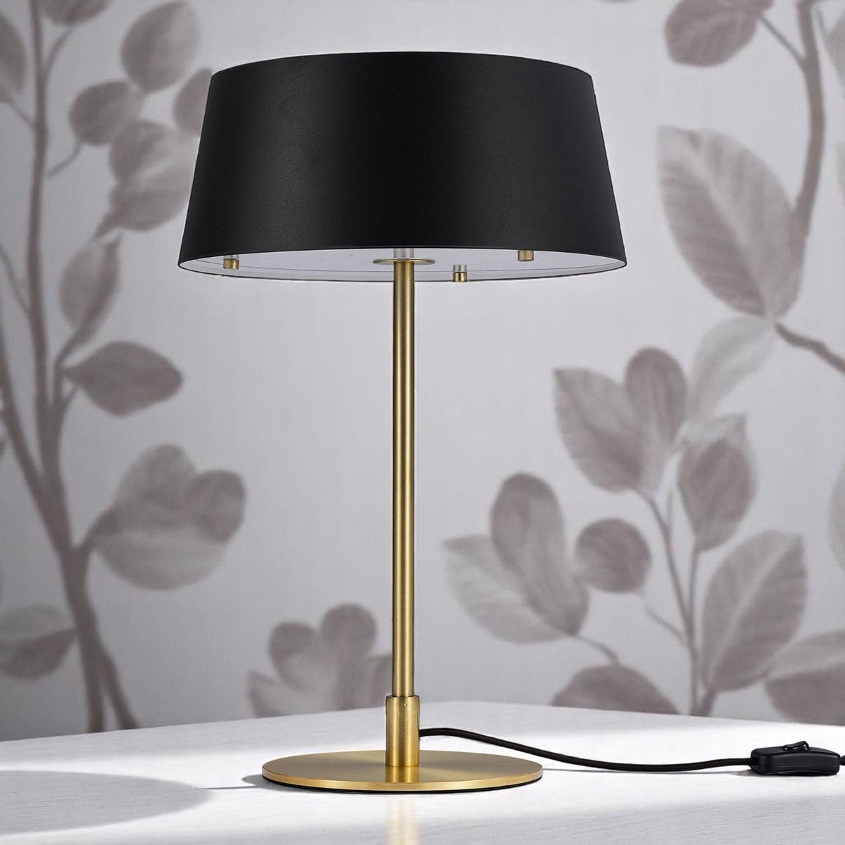 Clasi Table Lamp in Black With Brass Detailing