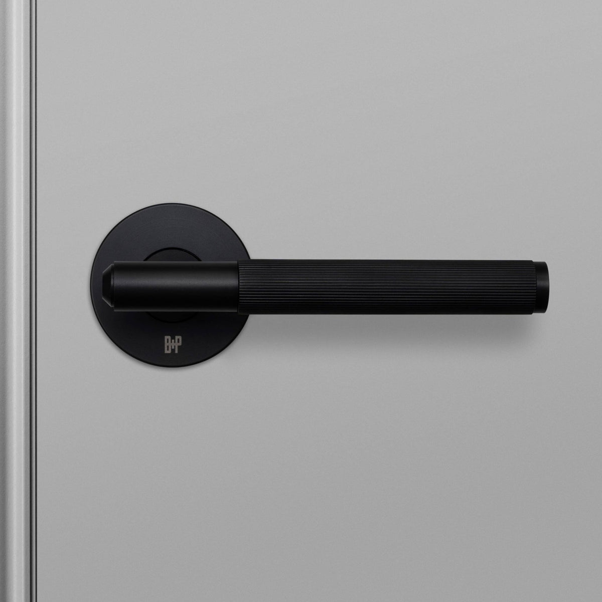 Linear Knurled Single Fixed Door Handle In Welders Black