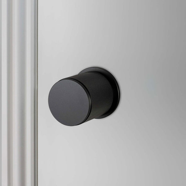 Cross Cut Knurled Door Knob Set In Black