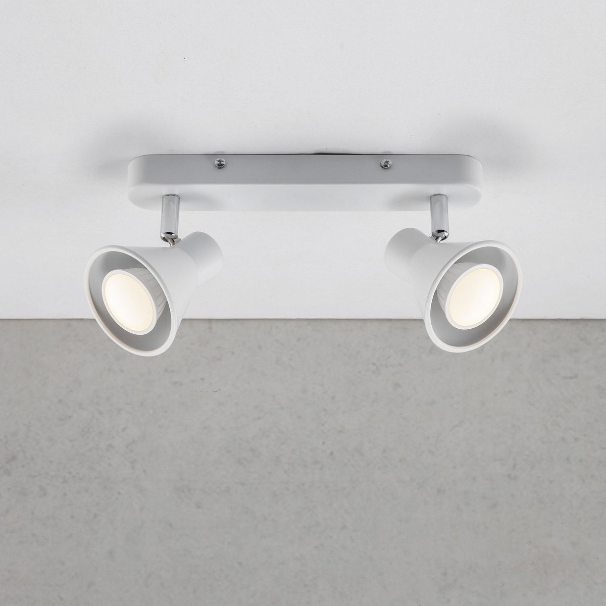 Eik Twin Spotlight in White