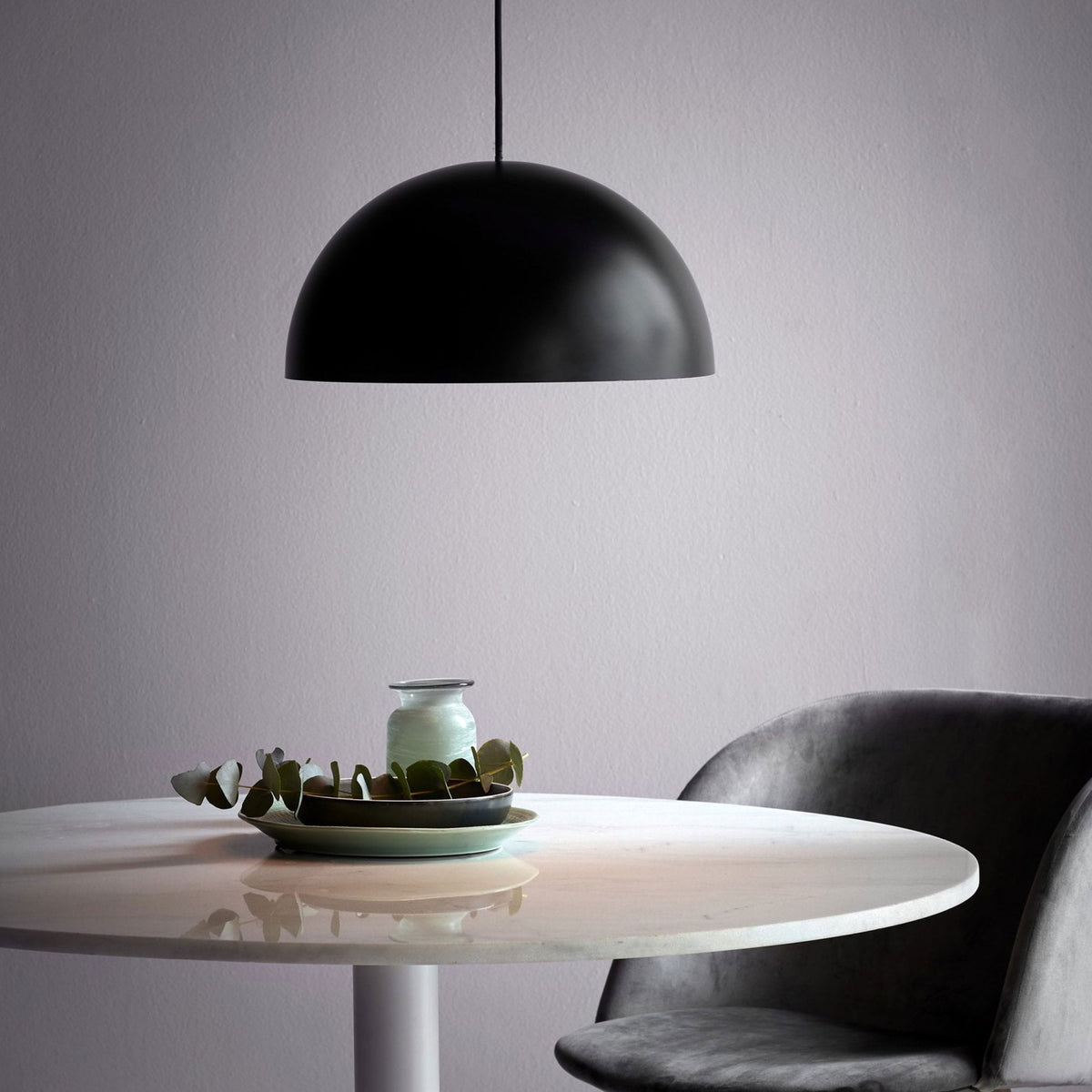 Ellen 40 Pendant in Black